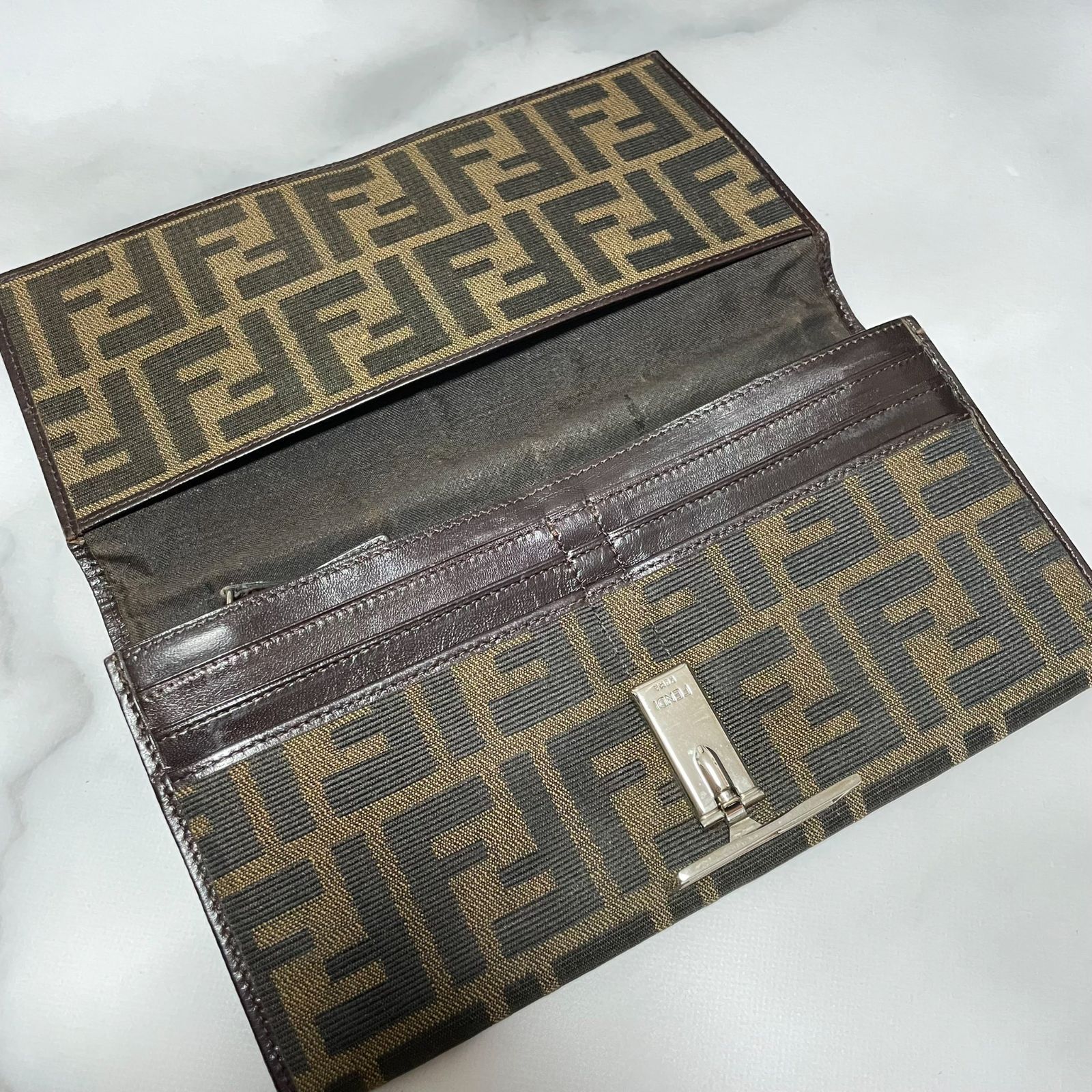 FENDI フェンディ ズッカ柄 ダブルジップウォレット - メルカリ