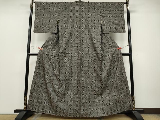 平和屋着物●本場大島紬　龍郷絣　菱花文　正絹　逸品　CAAZ2651ut 平和屋着物○本場大島紬 龍郷絣 菱花文 正絹 逸品 CAAZ2651ut - メルカリ