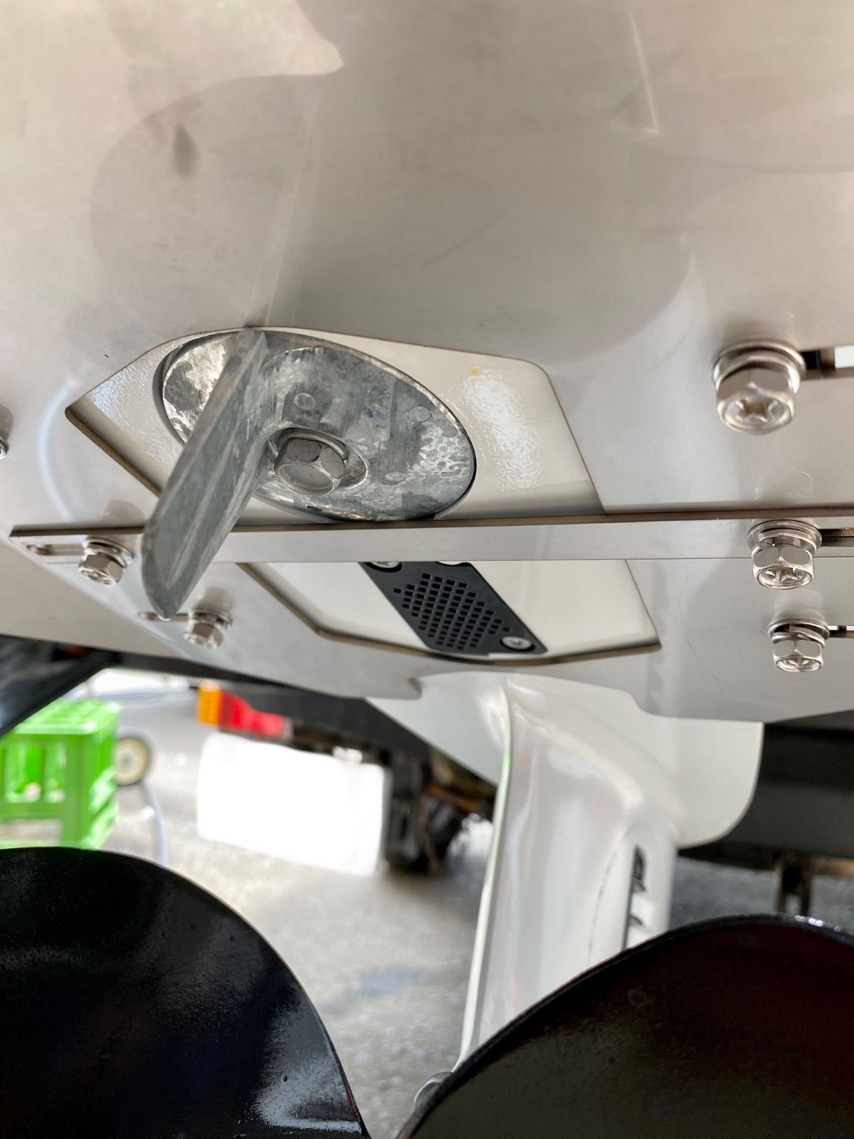 SUZUKIスズキ DF25A 〜DF60A船外機用 スタビライザー