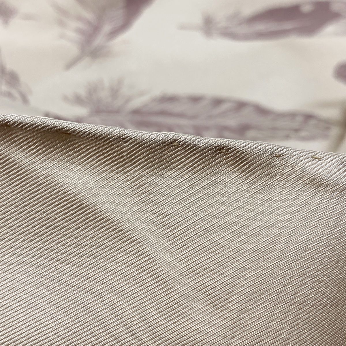 エルメス HERMES カレ 90 PLUMES par Henride Linares 羽柄 羽毛