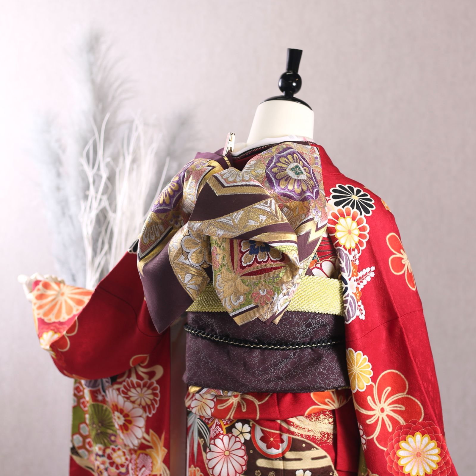 振袖セットM.Lサイズ、7点セット送料込みメルカリ便 振袖フルセット 振袖セット 振袖 M～Lサイズ 中古 赤×レトロ 美