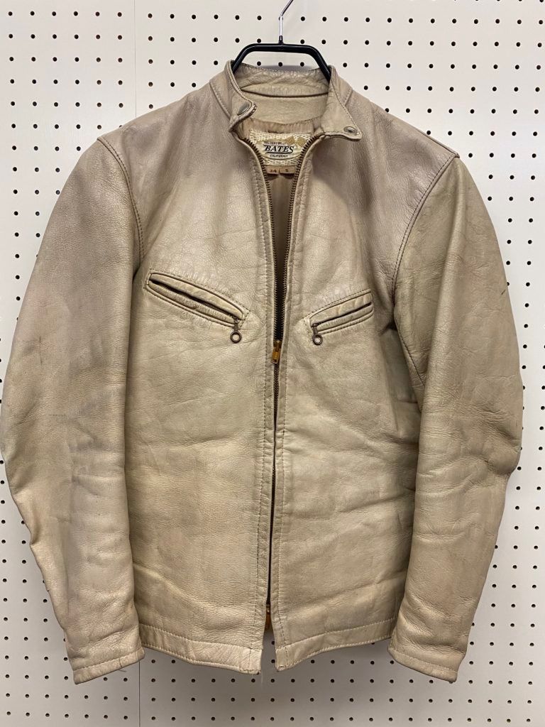 BATES シングルライダースジャケット B03_6216_1600x.jpg?v=1725603532