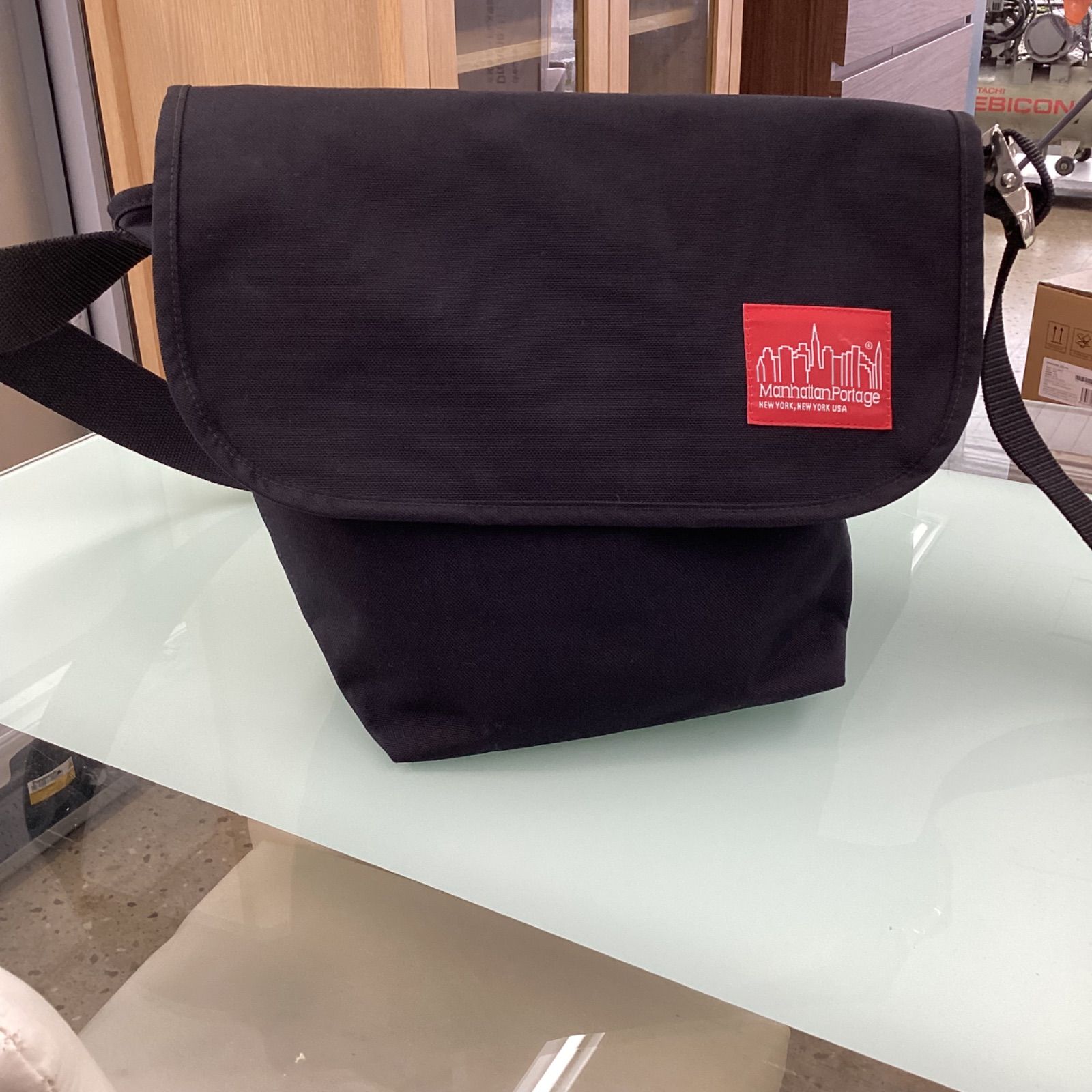 メンズ Manhattan Portage メッセンジャーバッグ ブラック A4収納