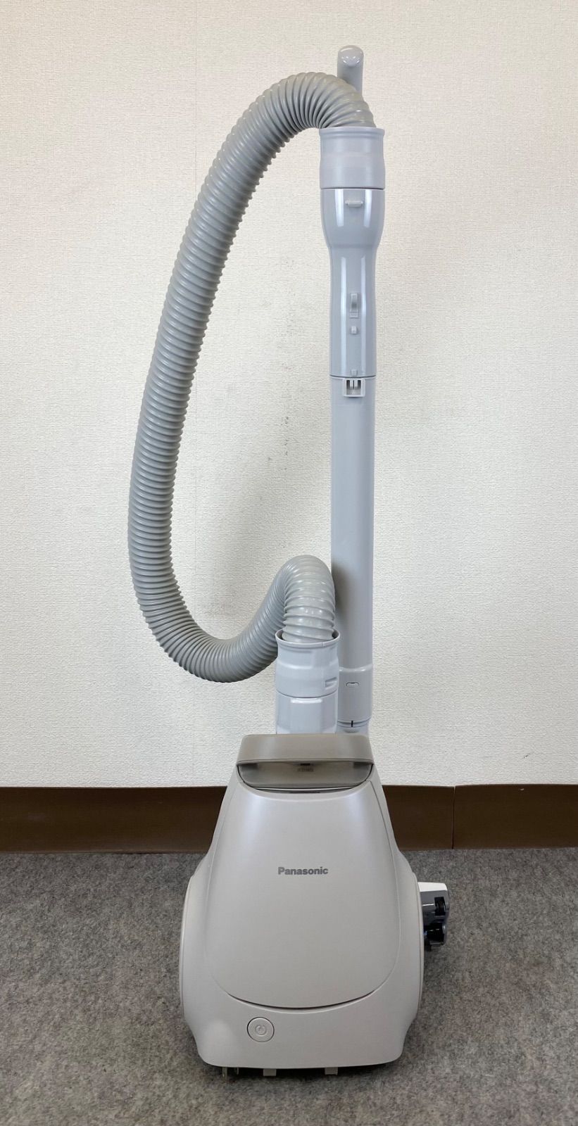 J17BG12 Panasonic パナソニック 電気掃除機 MC-PJ22G-C 2025年製 紙パック式