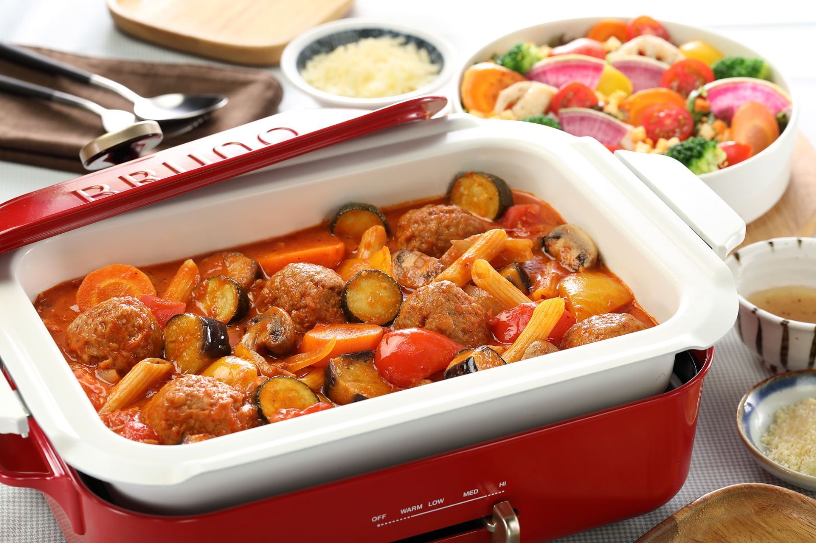 ブルーノ BRUNO コンパクトホットプレート用 セラミックコート鍋 深鍋 オプション 煮物 小型 小さい 料理 パーティ BOE021-NABE BRUNO  コンパクトホットプレート 鍋付き ブルーノ BRUNO コンパクトホットプレート用 セラミックコート鍋 深鍋 オプション 煮物 小型 小さい ... BRUNO コンパクトホットプレート オプションポット付き