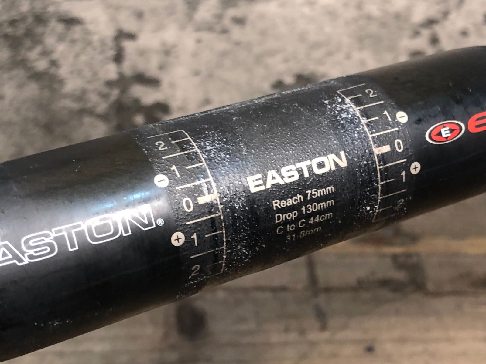 カーボンドロップハンドル Φ31.8