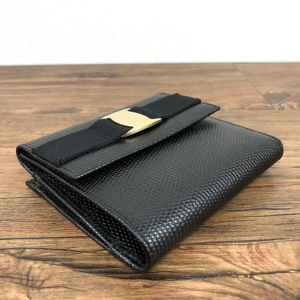 オンラインストア売れ筋 極美品 Salvatore Ferragamo Wホック財布