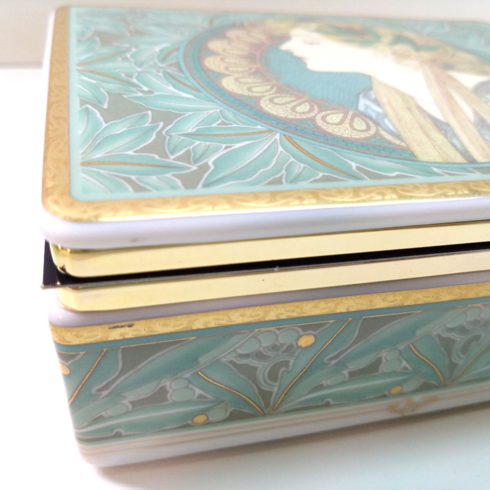 24 アルフォンス・ミュシャ 小物入れ ジュエリーボックス 桃山陶器