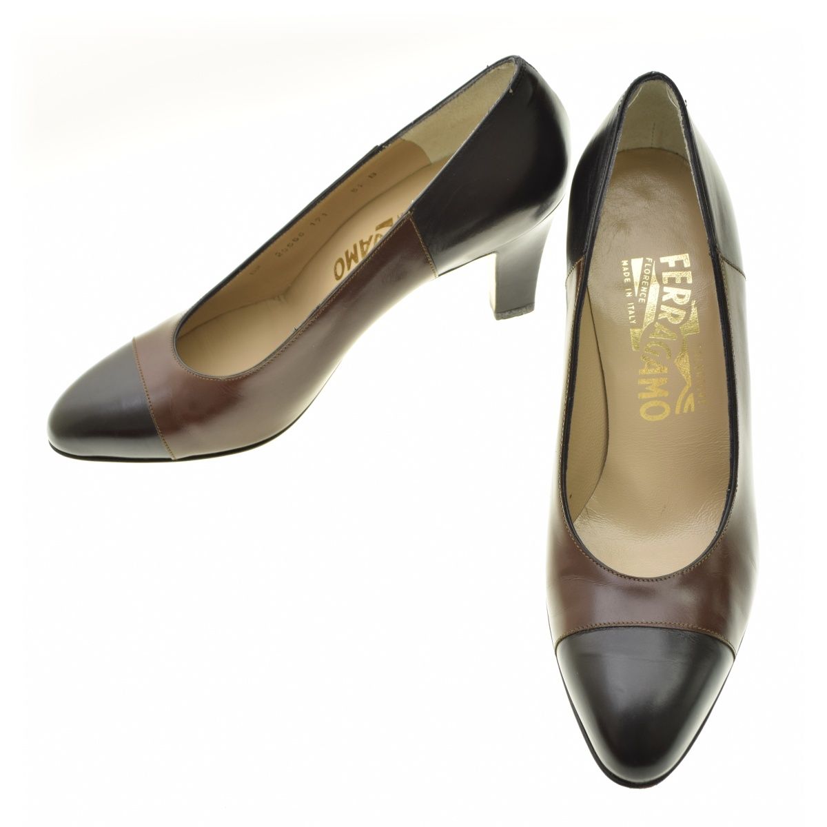 SalvatoreFerragamo】OLD イタリア製 29556 BRUNILDE バイカラー