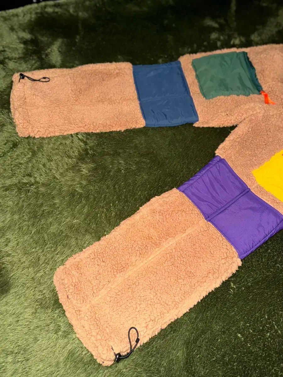 【超特価】 M BRAIN DEAD マルチ ポケット ディテール フリース ランナー パンツ ブラウン