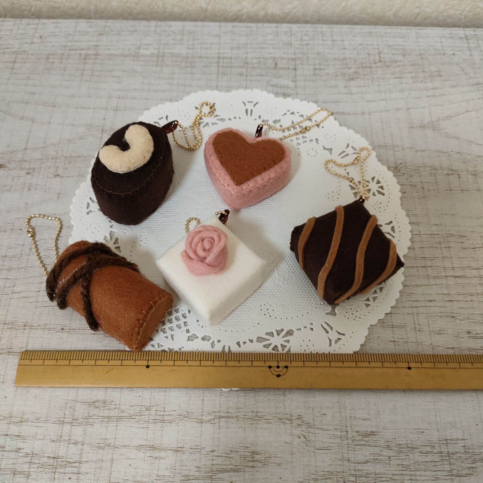 フェルトde チョコレートアソート キーチェーン付 - メルカリ