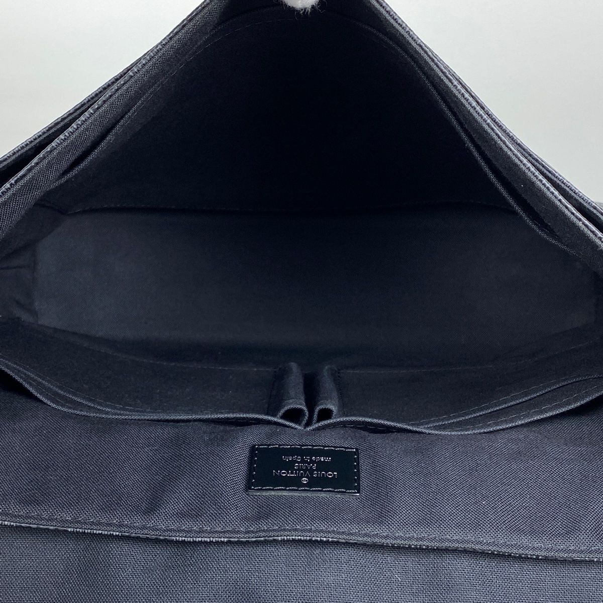 ルイ・ヴィトン Louis Vuitton ディストリクト MM 斜め掛け 