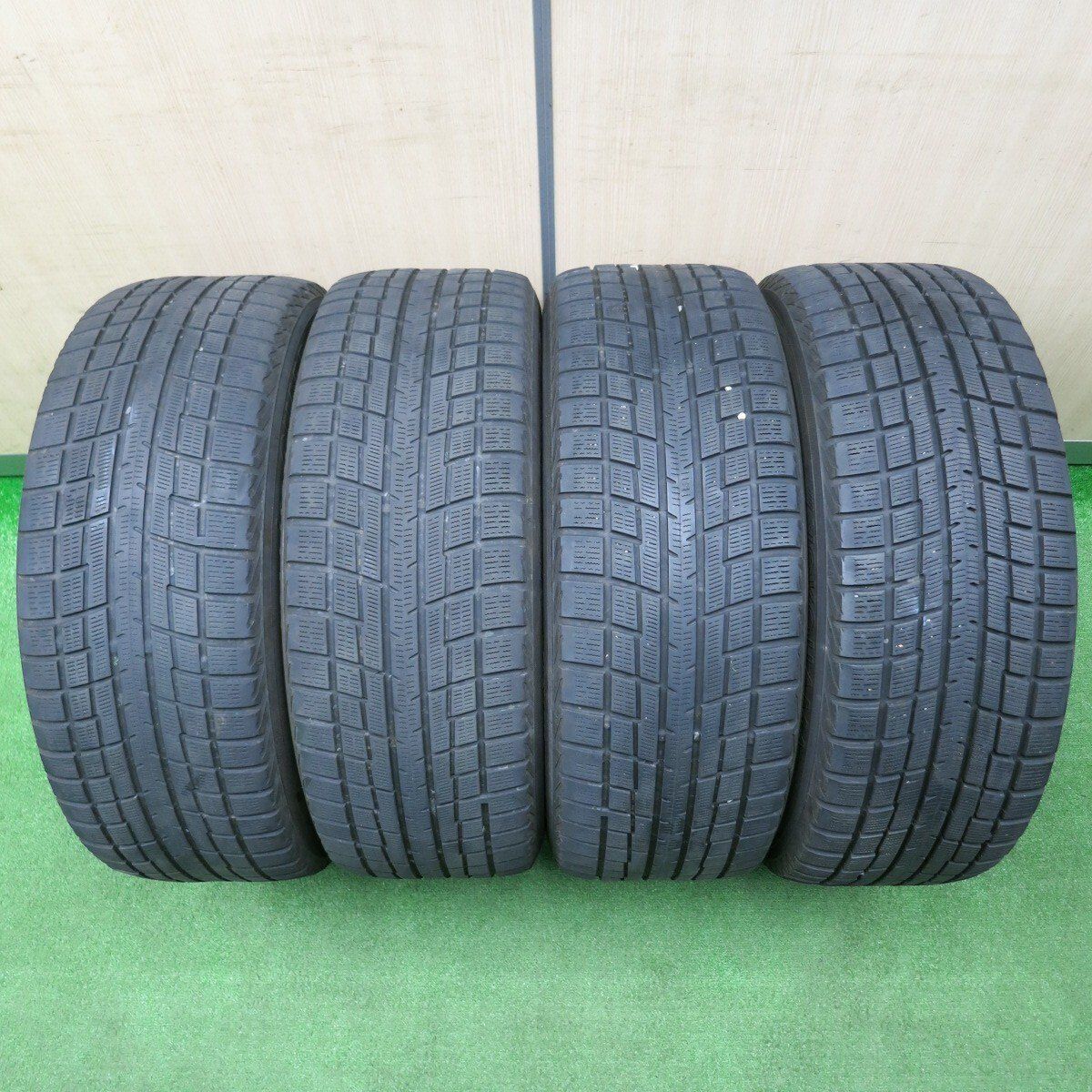 送料無料バリ溝スタッドレス 215/55R17 ヨコハマアイスガード 送料無料バリ溝スタッドレス 215/55R17 ヨコハマアイスガード