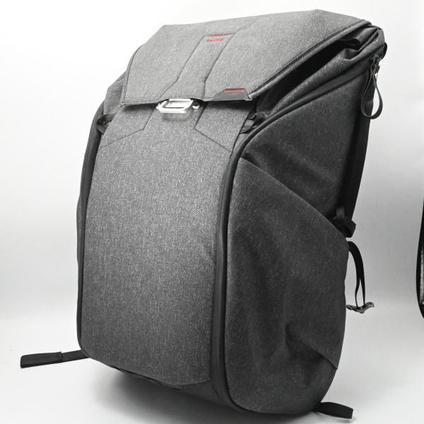 ピークデザイン エブリデイバックパック30L チャコール BB-30-BL-1