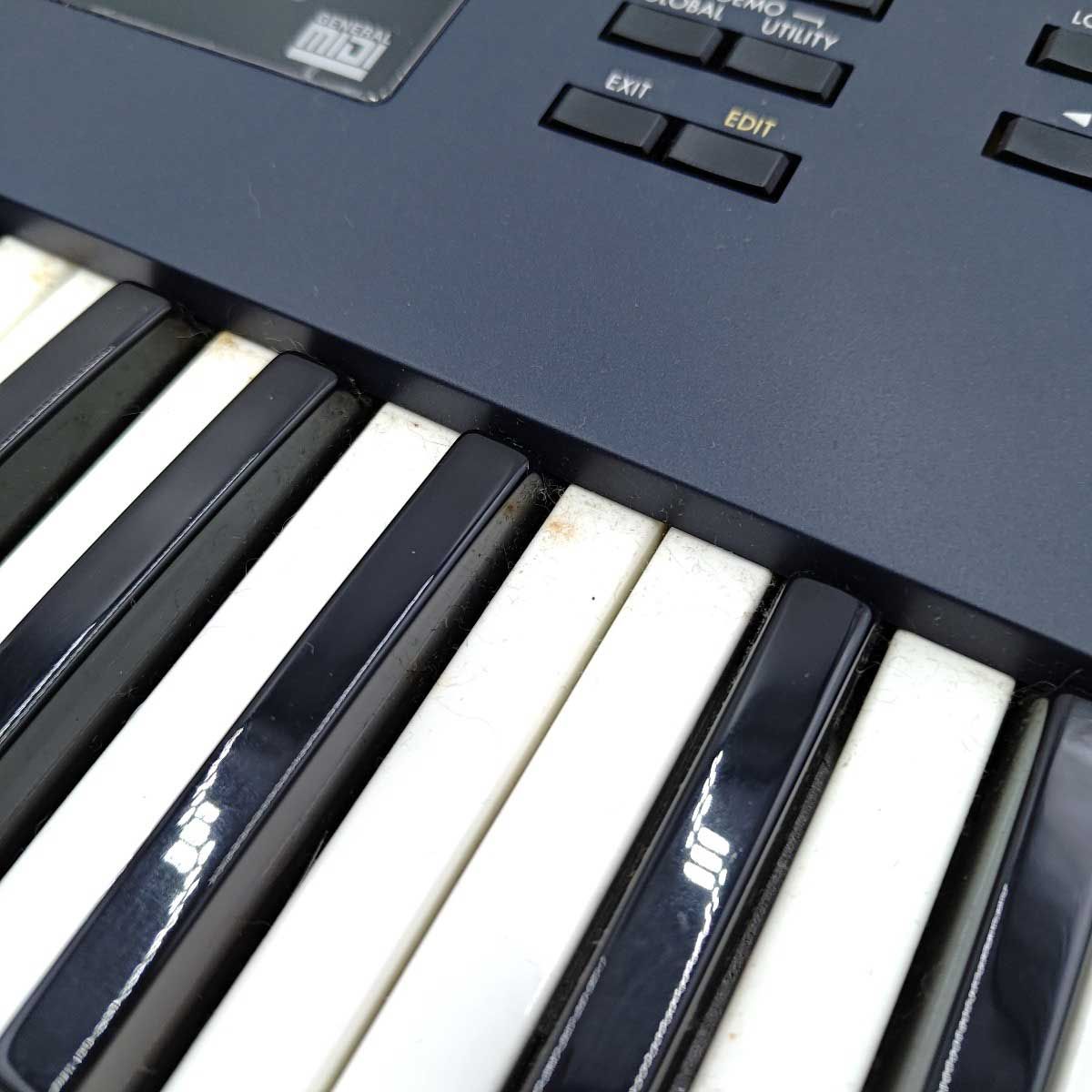 シンセサイザー