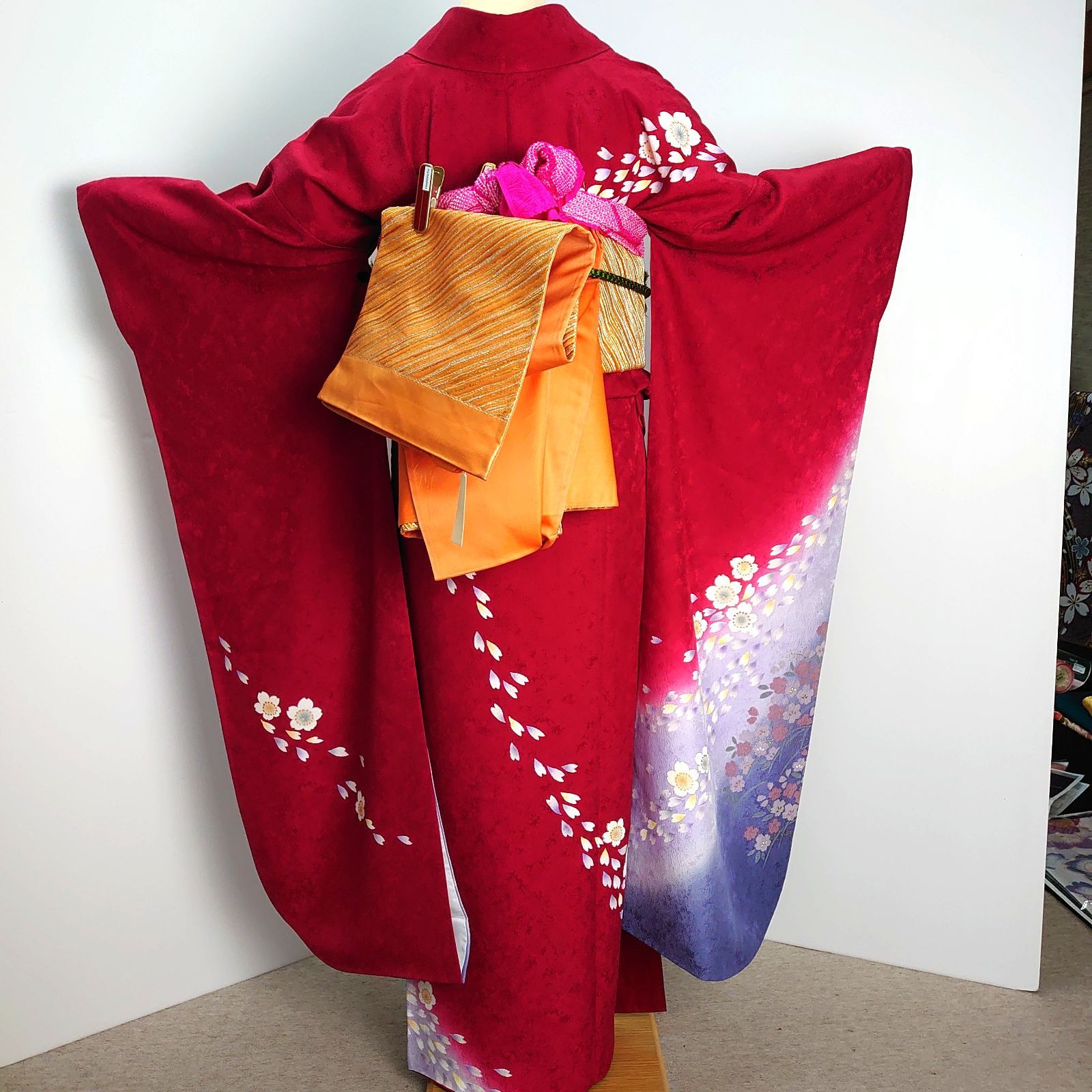 ★少々難あり★正絹 振袖 仕立て上がり リメイク-B ☆未使用☆正絹 未仕立て B級品ヤケ有り リメイク 黒系花模様