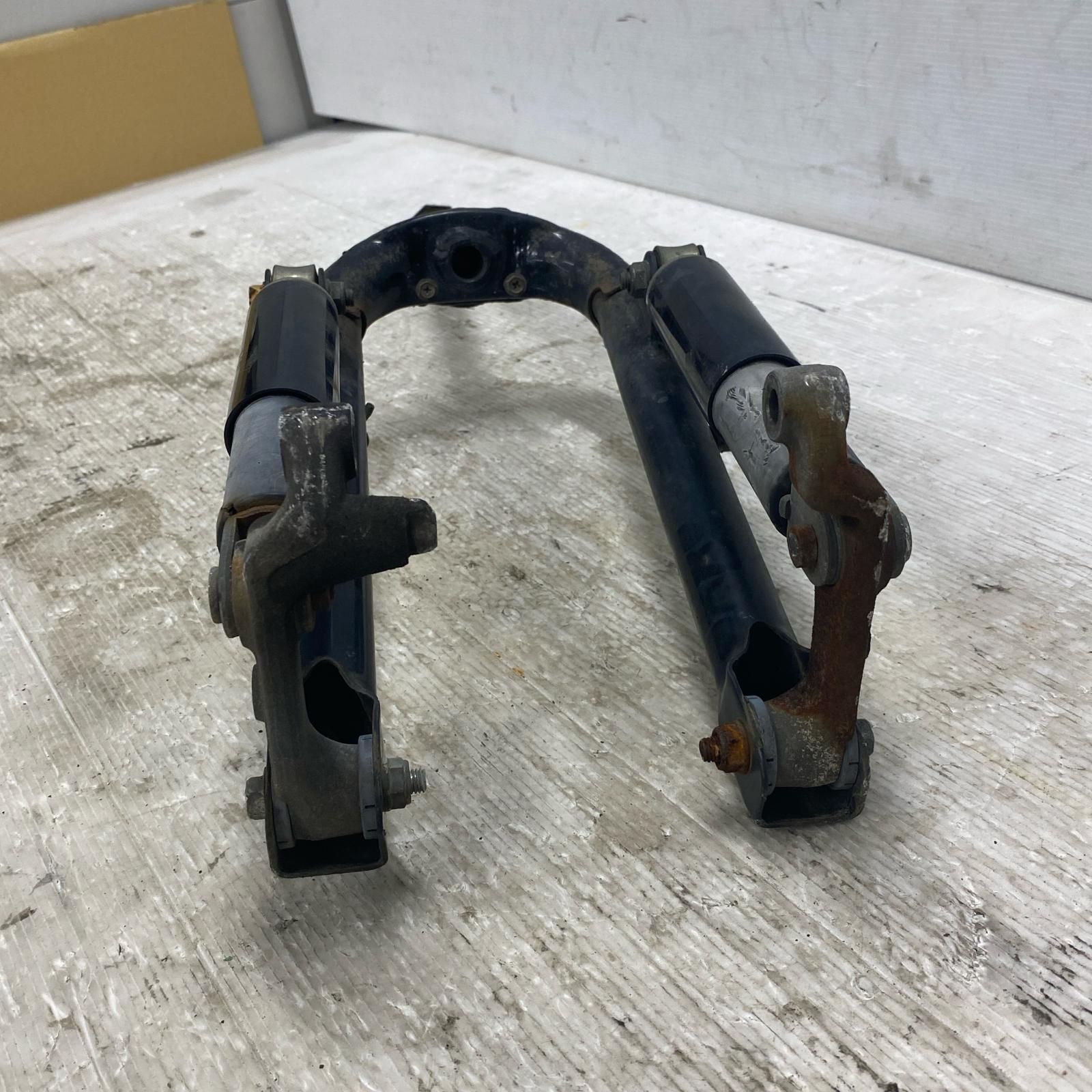 t*e様 ホンダタクトAF30型フロントフォーク一式