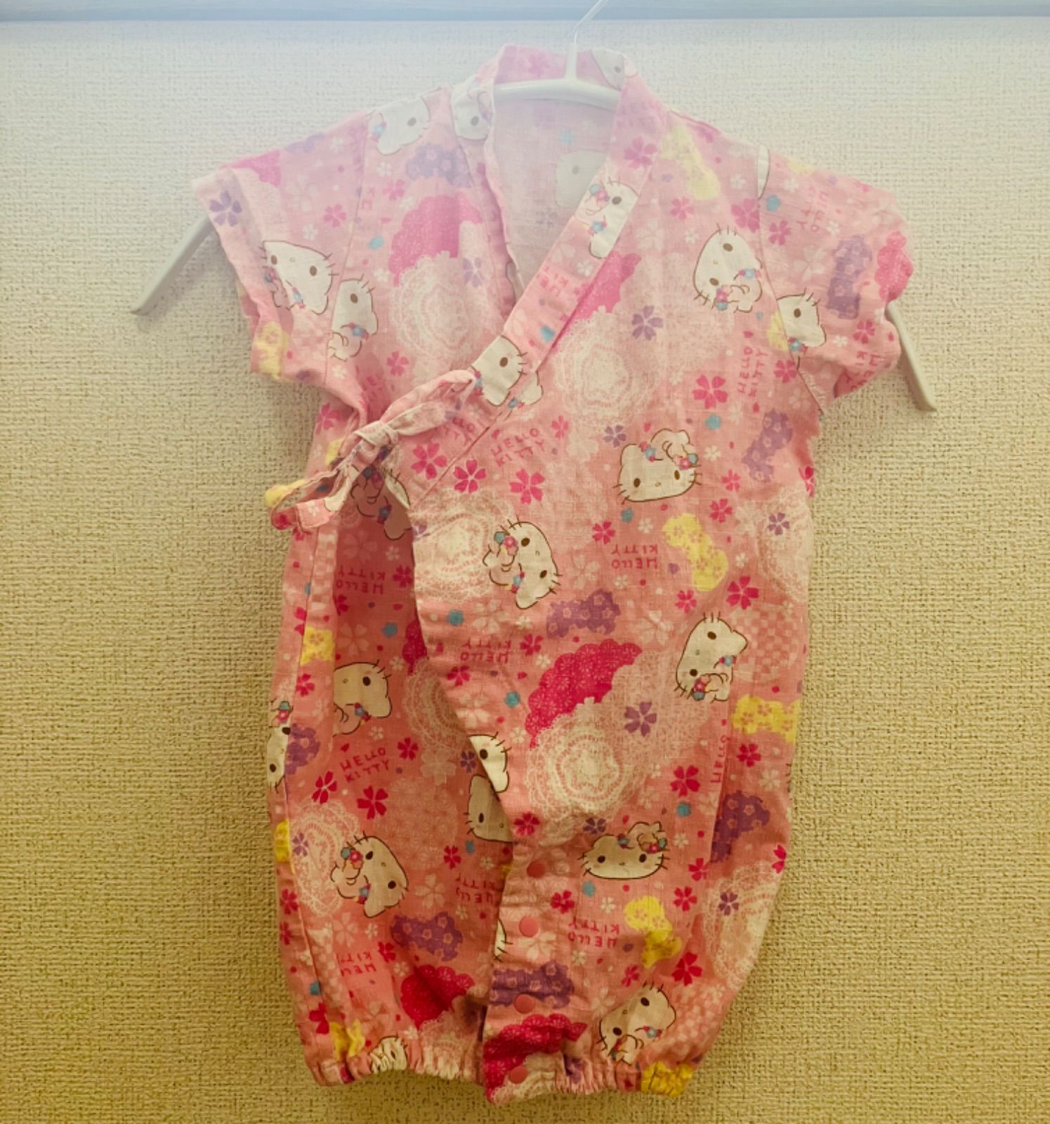 美品　キッズ　女の子　甚平　ロンパース　サンリオ　ハローキティ　50-60cm