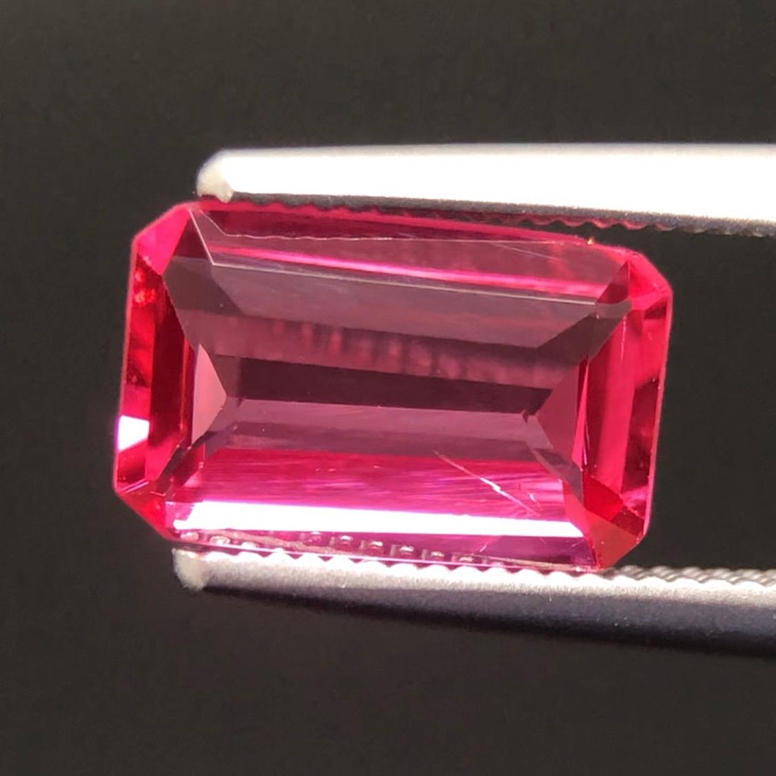 天然　ネオンピンクスピネル　ルース　1.2ct 天然ネオンピンクスピネルルース0.715ct