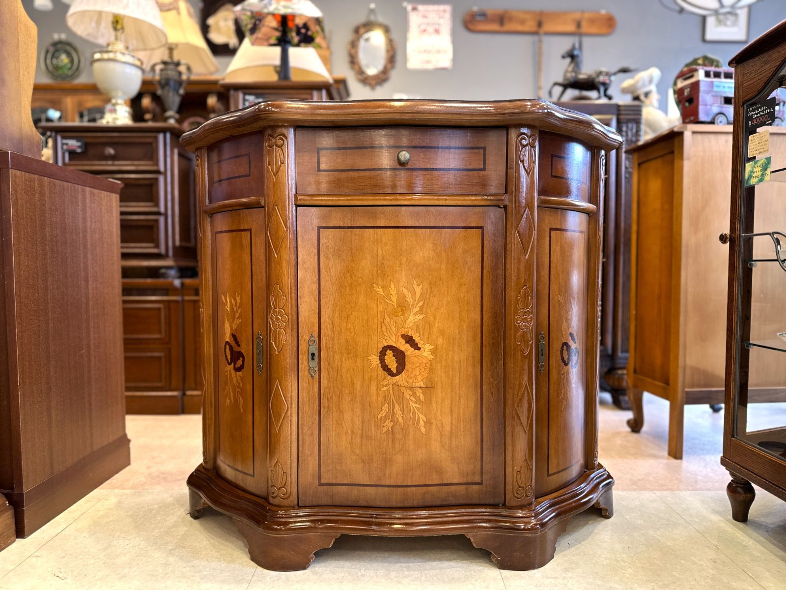 5C04 ITALY イタリア 象嵌彫コンソールキャビネット サイドボード インレイ 関東 中部 近畿地方のみ対応