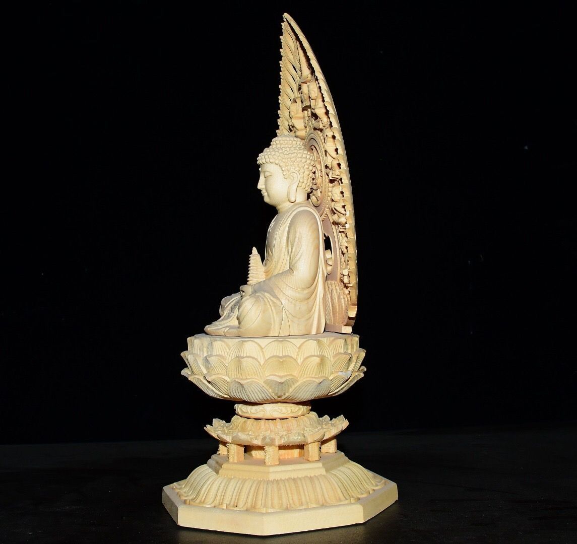 旧家蔵出し 小葉黄楊木細密彫 透空彫 藥師仏像 密教上品 賞物 旧家蔵出し 小葉黄楊木細密彫 透空彫 藥師仏像 密教上品 賞物