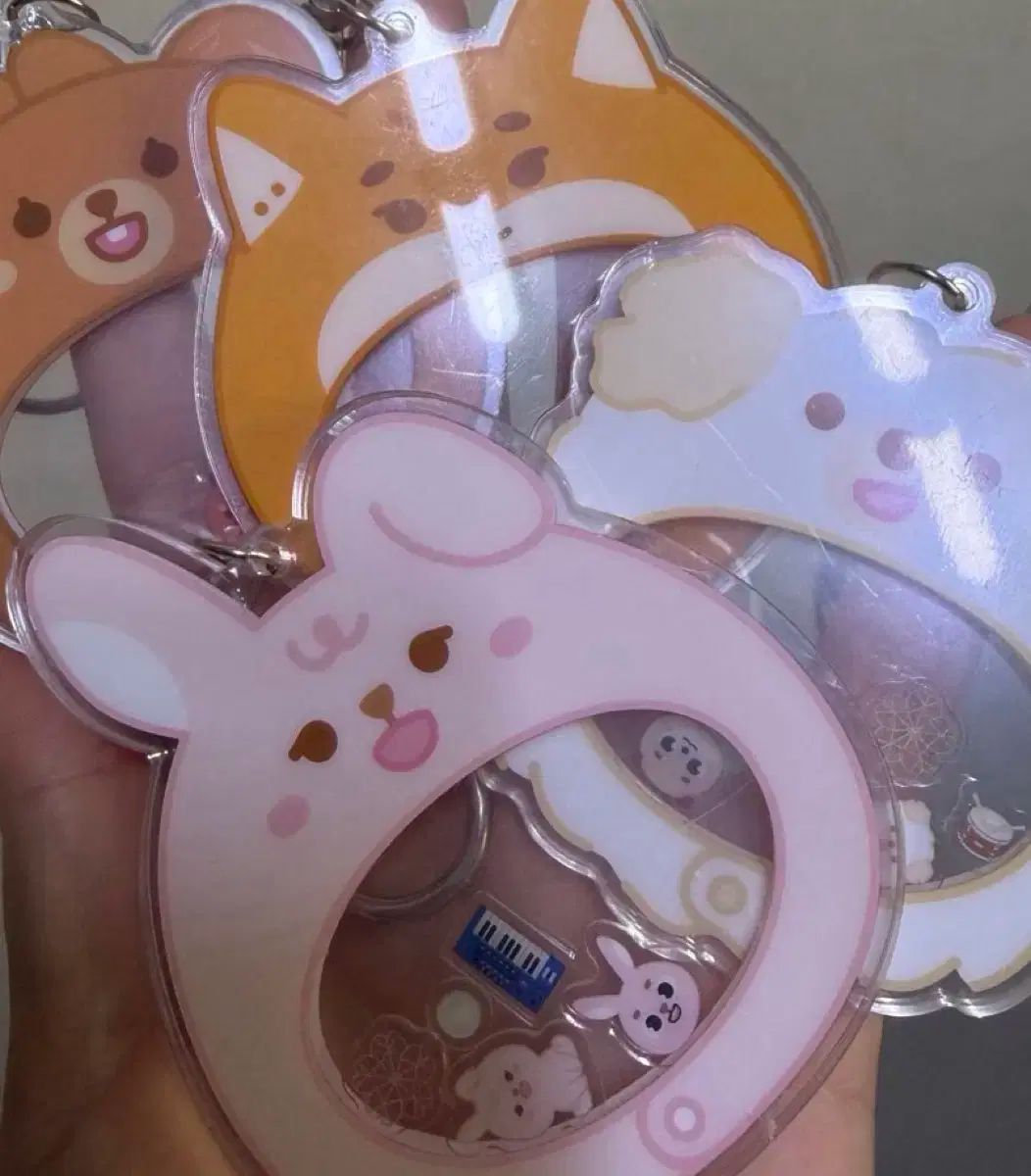 DAY6 デイシックス シェーカーキーホルダー