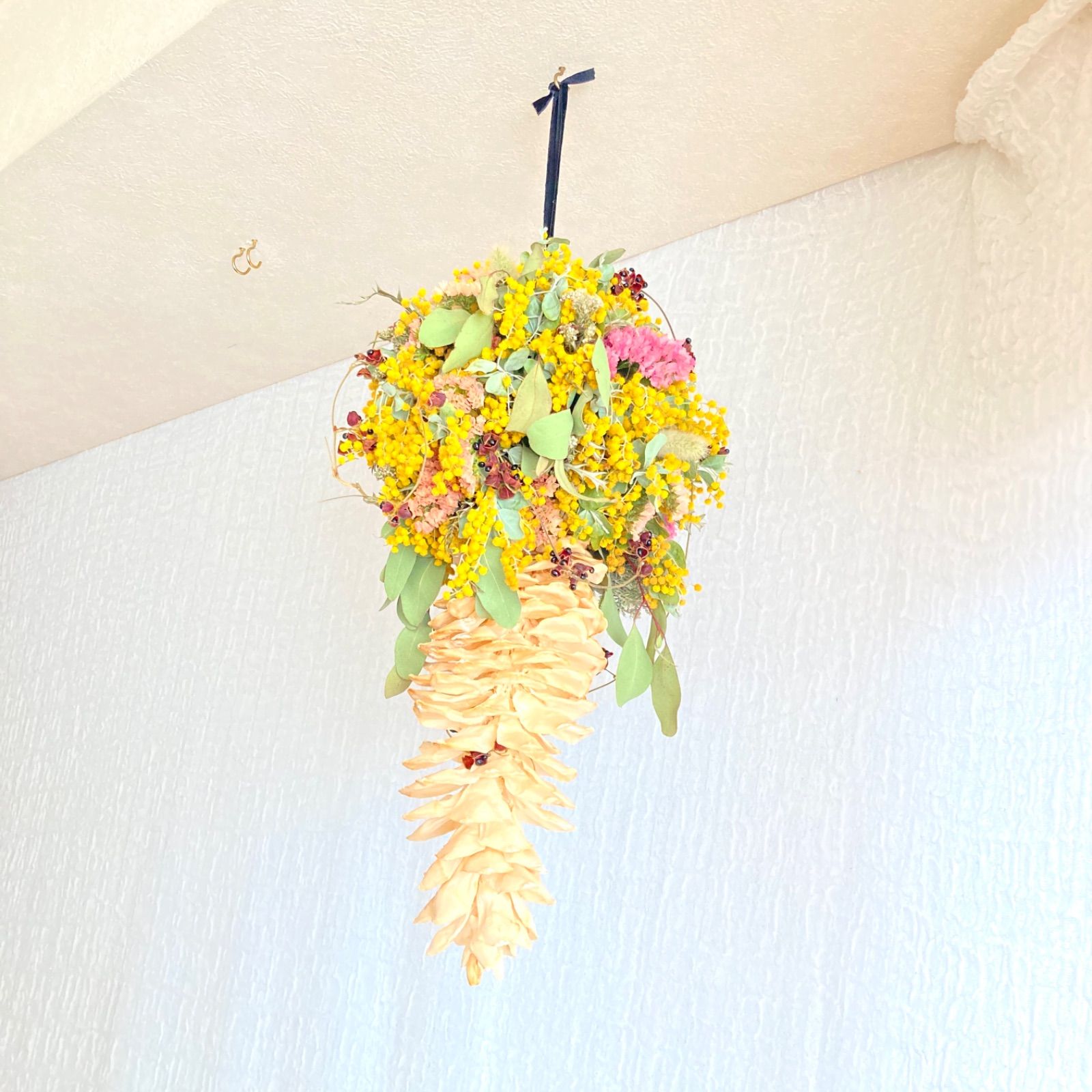 ミモザフライングリース　シュガーパインコーン　ナチュラル ミモザフライングリースシュガーパインコーンナチュラル