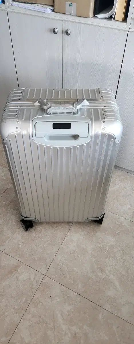 ◇2回のみ使用 美品!リモワ サルサ ビジネス 機内持込◇メンテ・クリーニング済 ◇2回のみ使用 美品!リモワ サルサ ビジネス 機内持込◇メンテ