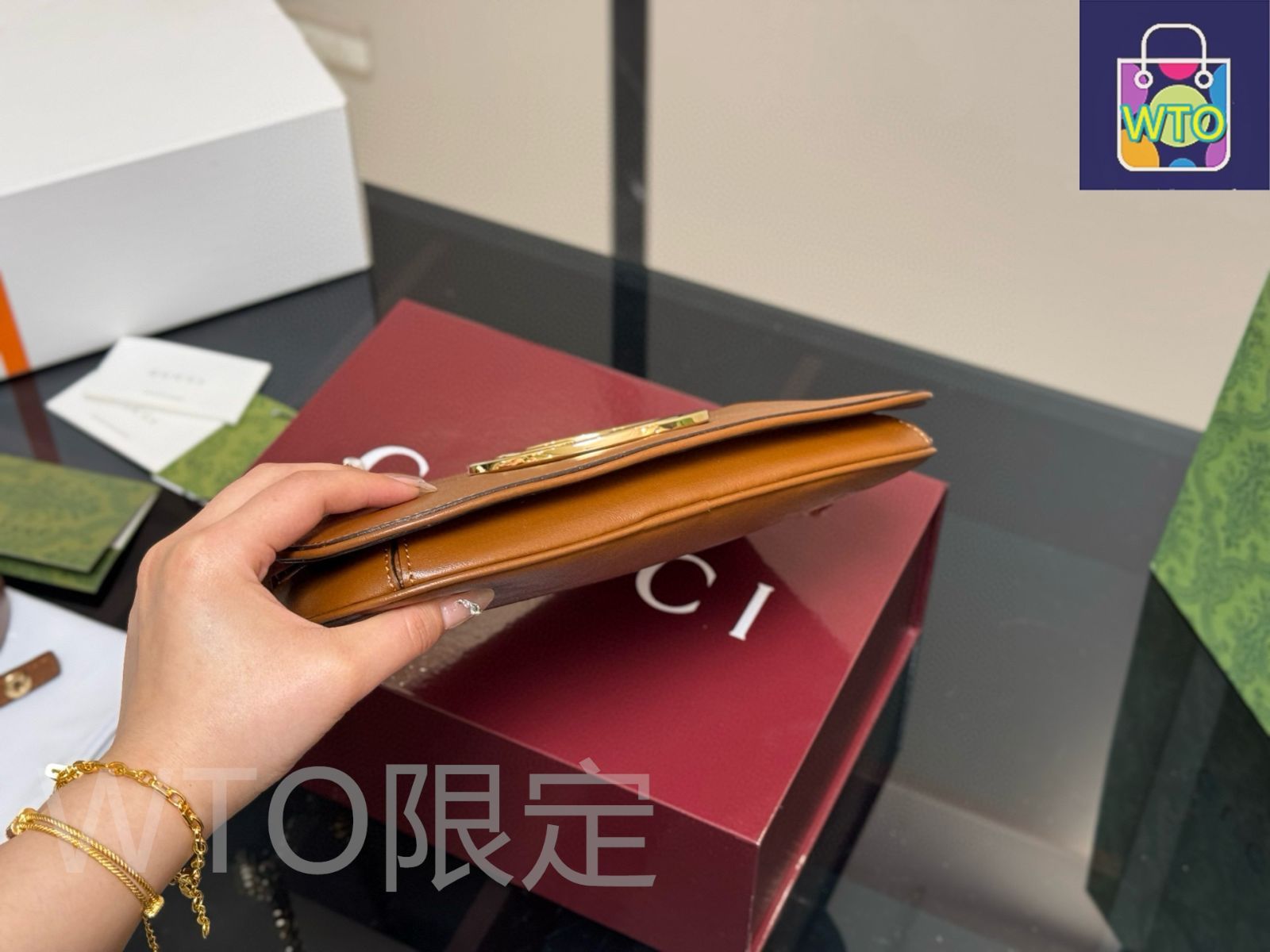 ☆関税・送料込☆【GUCCI】Blondie スモールトートバッグ 今日特価】Gucci Blondie ショルダーバッグ（12.9cm）-WTO輸入1