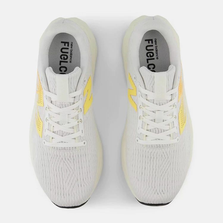 ニュー ンス FuelCell Propel v 5 B ランニングシューズ White with Black and Hot Mango balance 12500