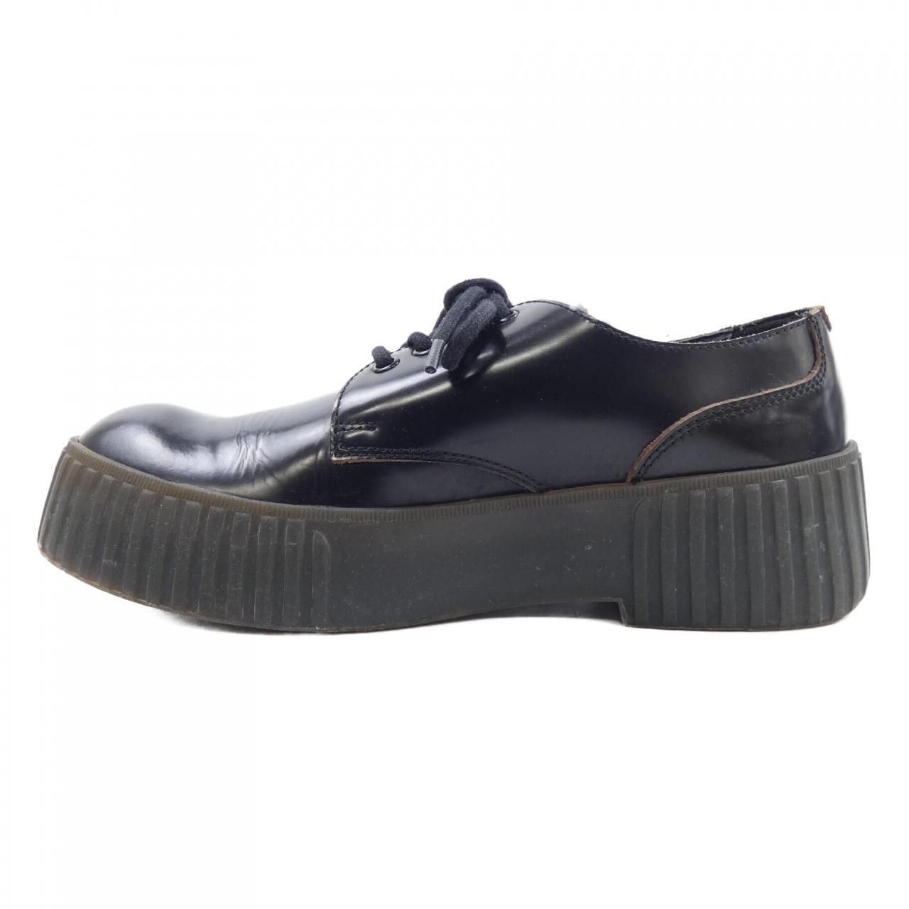 アクネストゥディオズ　フラットシューズ Acne Studios レディース | NET-A-PORTER