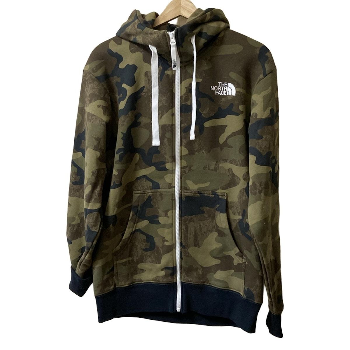 THE NORTH FACE(ノースフェイス) パーカー サイズM メンズ - カーキ×黒