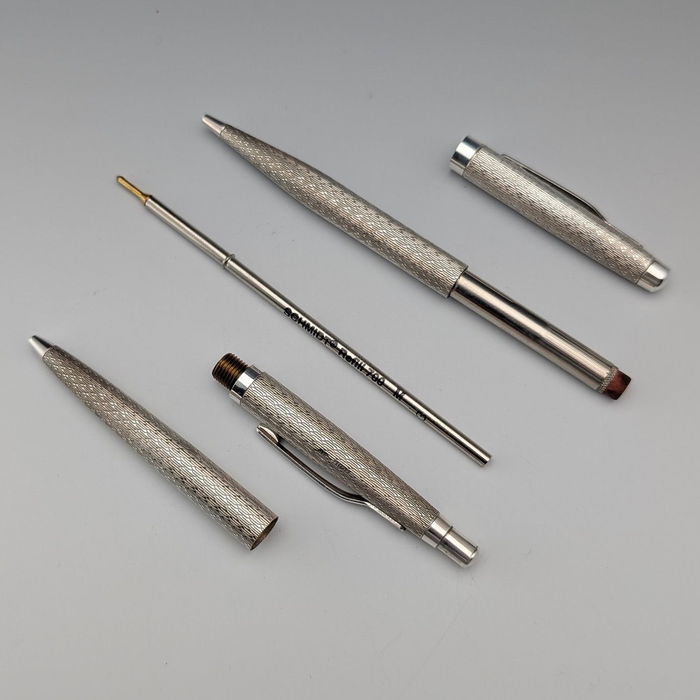 1975年 英国ヴィンテージ 純銀製 ボールペン＆推進式ペンシル William Manton ケース付 1975年 英国ヴィンテージ 純銀製 ボールペン＆推進式ペンシル