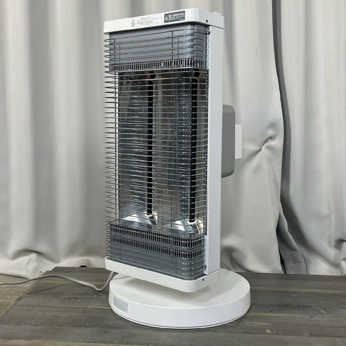 XA22 ダイキン 遠赤外線暖房機 セラムヒート ERFT11YS 21年製 ストーブ カーボン ヒーター 神奈川県秦野市 A1