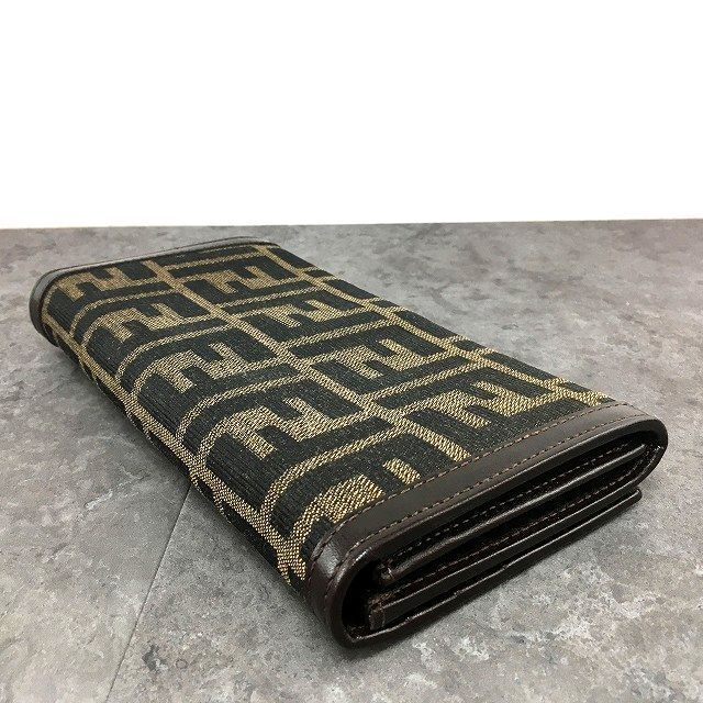 258 送料込み！ 極美品 FENDI 長財布 30851 ズッカ柄 箱付き