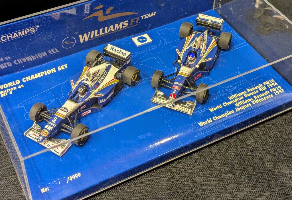 - 186960005 Set Champion World Williams MINICHAMPS ミニカー MINICHAMPS 1996 Champion World - 18 FW WILLIAMS - 1/18 ミニカー