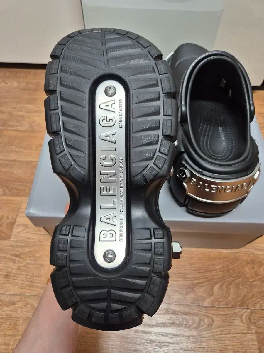 42 BALENCIAGA(バレンシアガ) ハード crocs(クロックス)