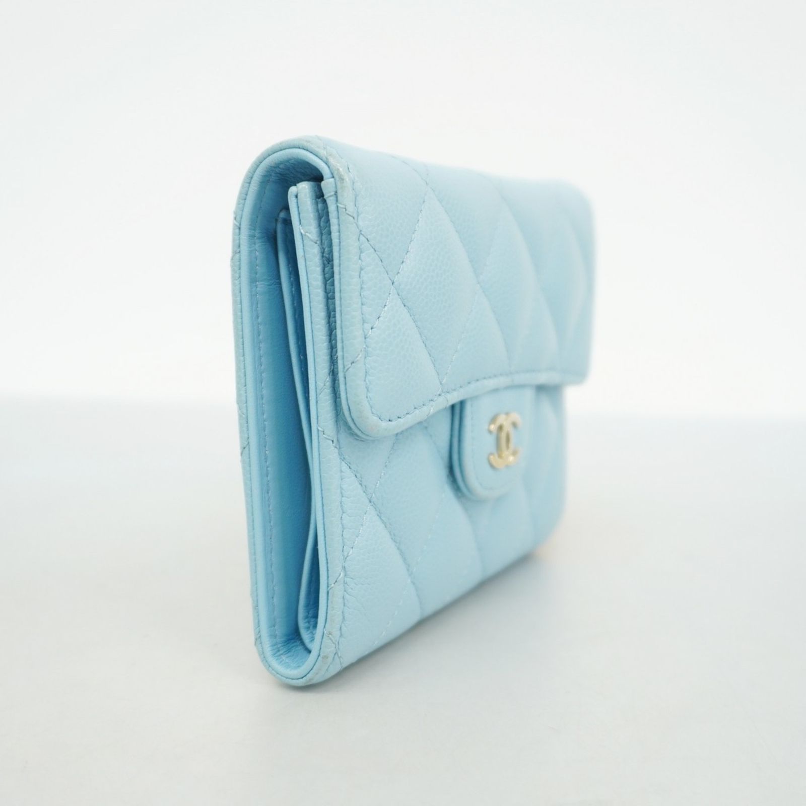 シャネル Chanel シャネル 三つ折り財布 マトラッセ キャビアスキン ブルー シャンパンレディース P1514647