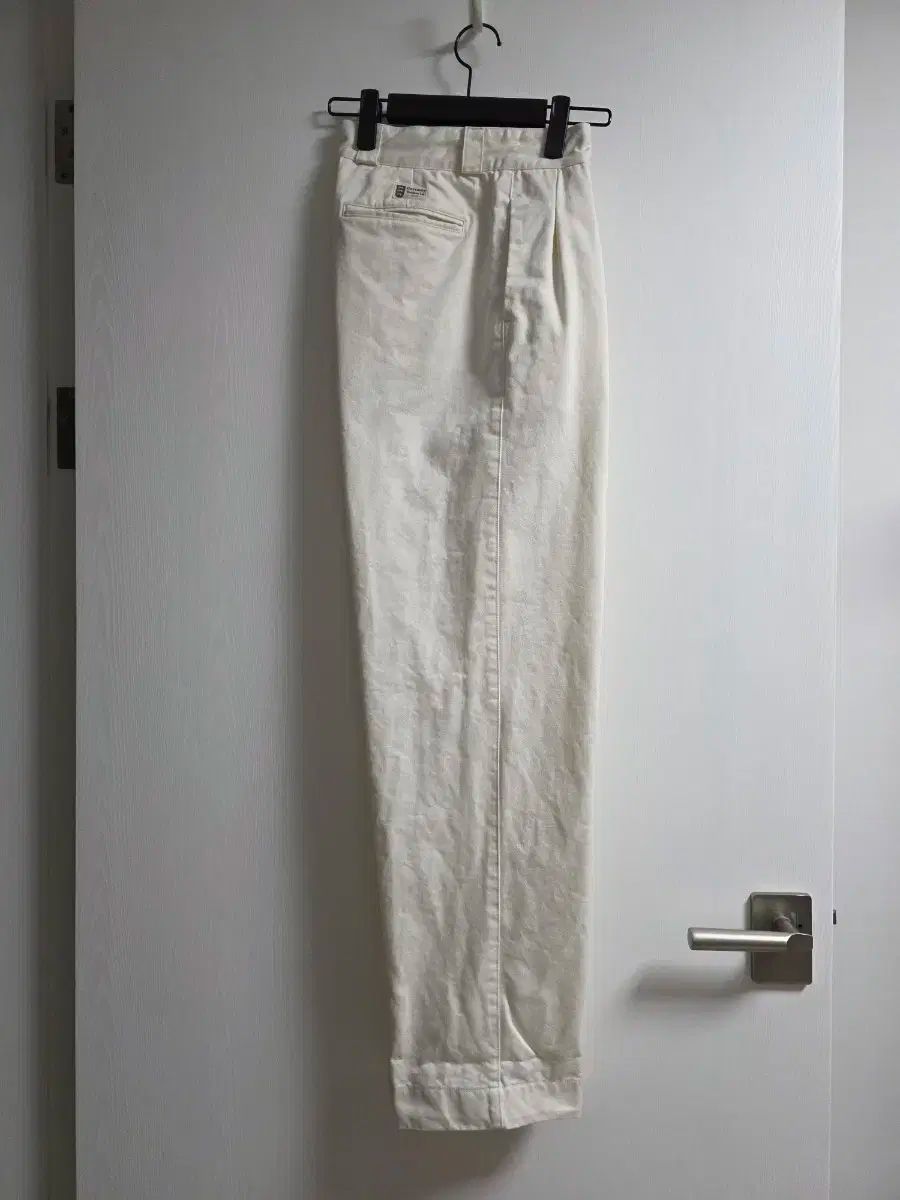 Guernsey Woollens ガンジーウーレンズ チノ パンツ