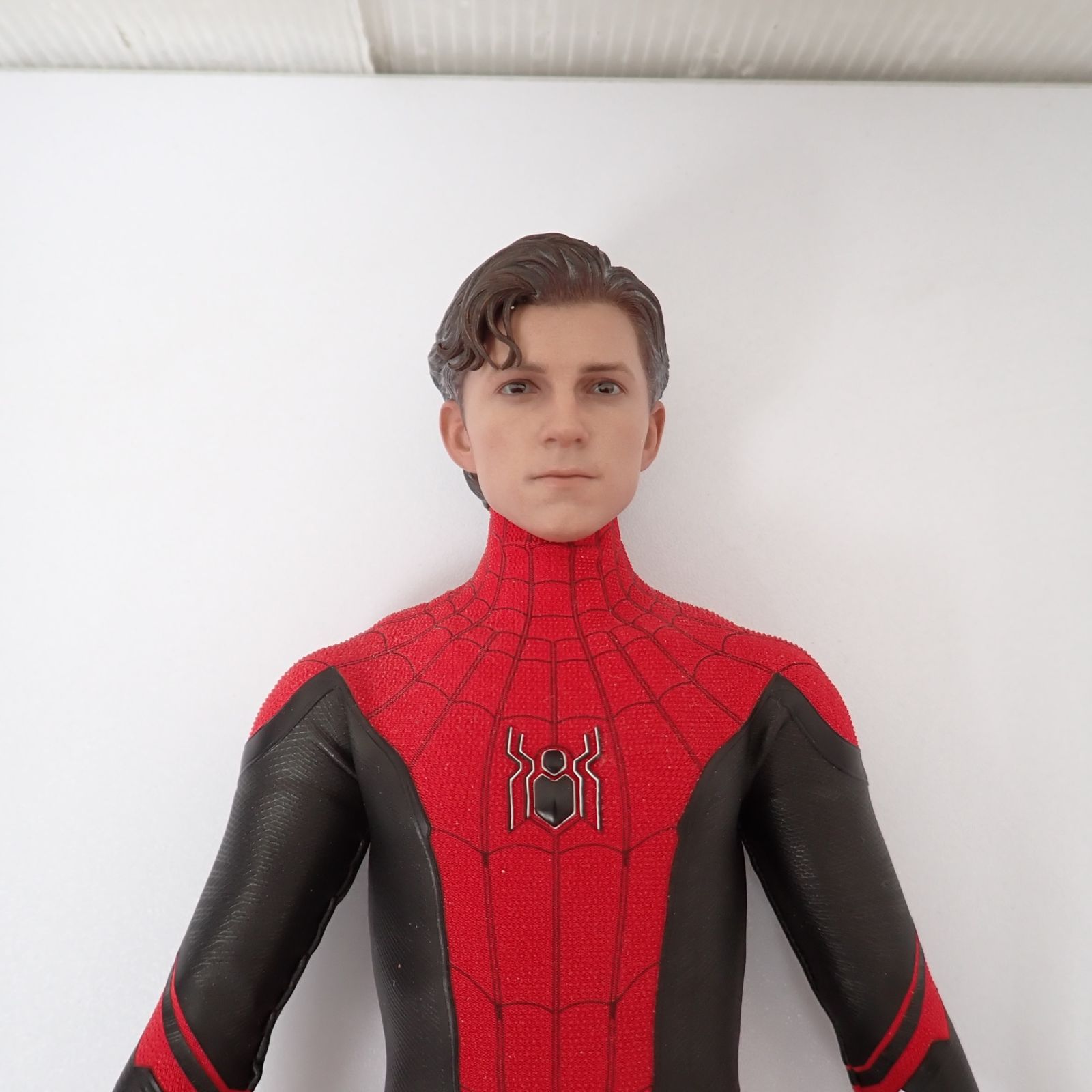 ホットトイズ スパイダーマン(アップグレードスーツ版) 1/6 ムービー