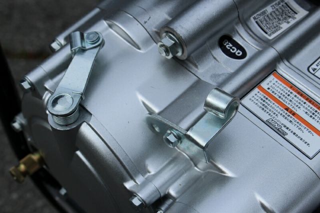 パフォーマンスZ-1型125ccエンジン