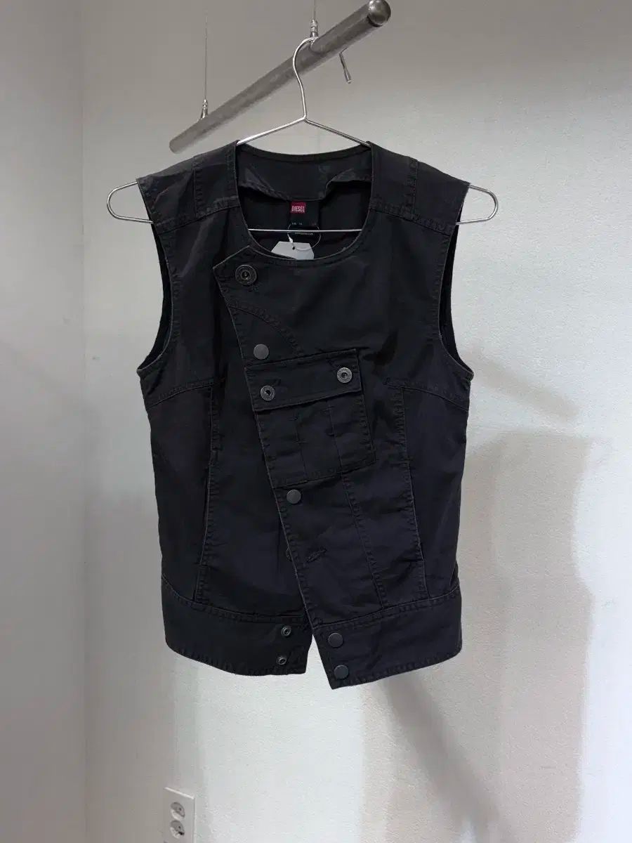 DIESEL ブラック アシンメトリー ベスト
