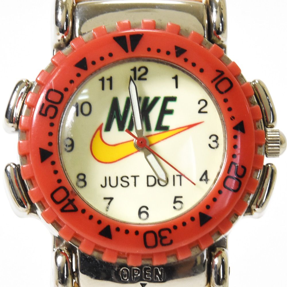 Bランク】NIKE ナイキ 腕時計 方位磁石 コンパス 蓄光 クォーツ