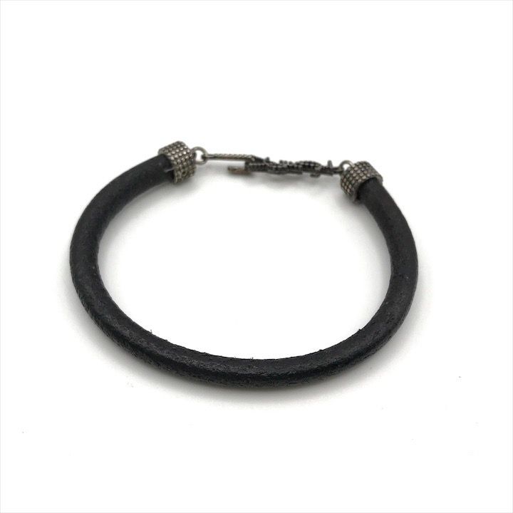 美品 Saint Laurent サンローラン YSL ロゴ オピウム レザー  