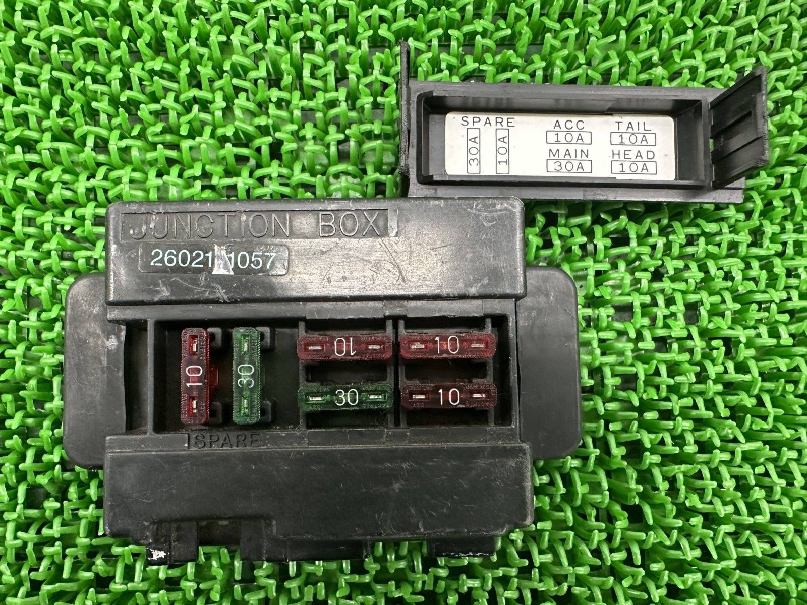 ゼファー400 ヒューズボックス 26021-1057 カワサキ 純正 ZR400C ジャンクションボックス 機能的問題なし 絶版 GPZ400R fP