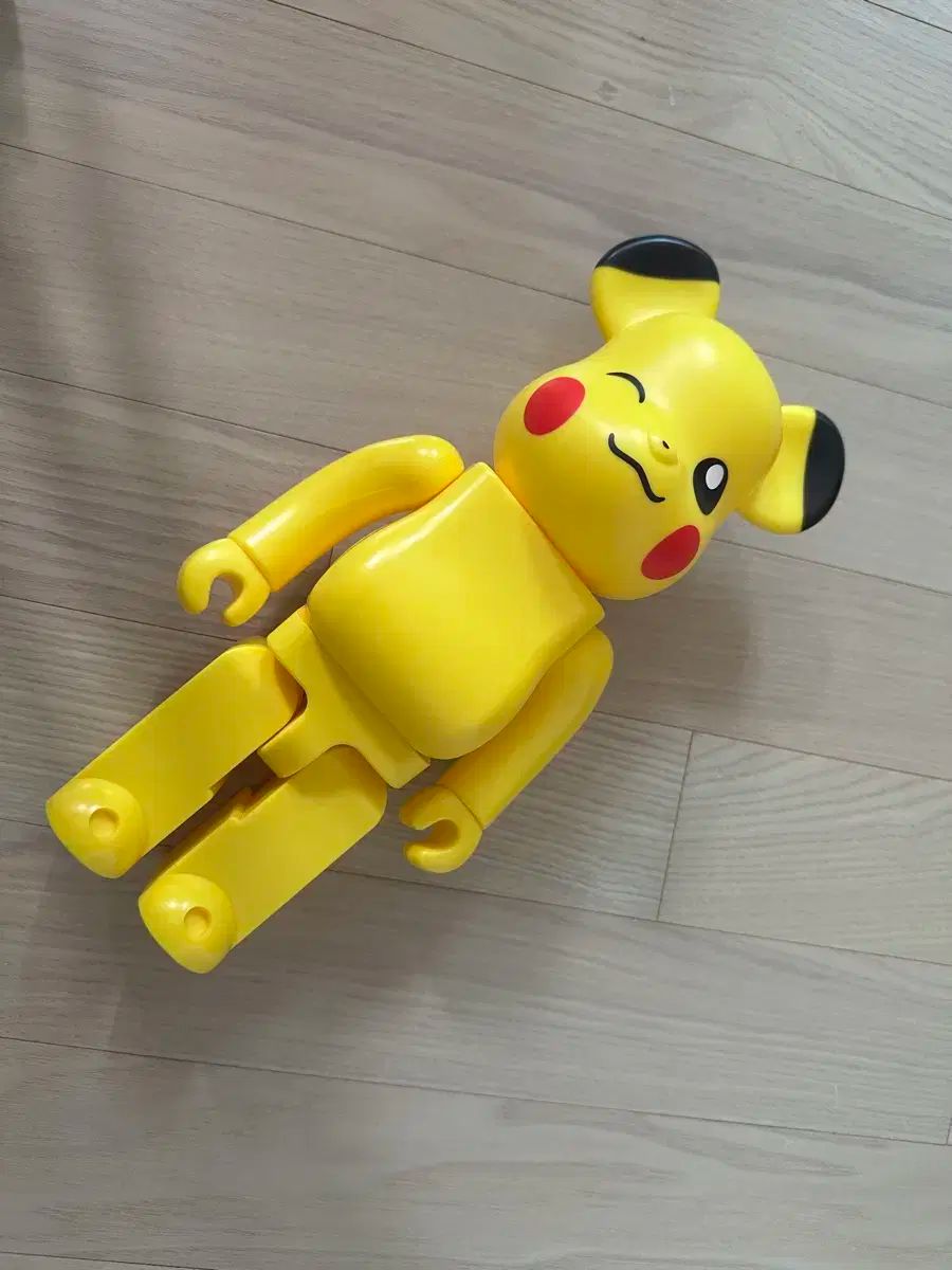 BE@RBRICK ピカチュウ Female Ver. 400％ BE@RBRICK ピカチュウ Female Ver. 400%