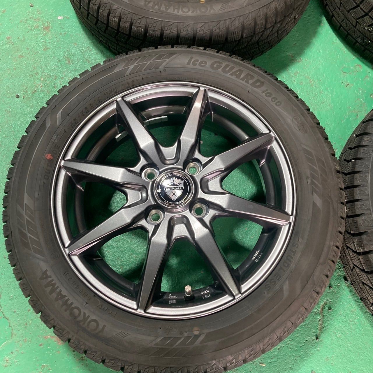 中古スタッドレス ESTROSA 14インチ 4.5j +45 ヨコハマ IG60 155 中古スタッドレス ESTROSA 14インチ 4.5j +45 ヨコハマ IG60 155