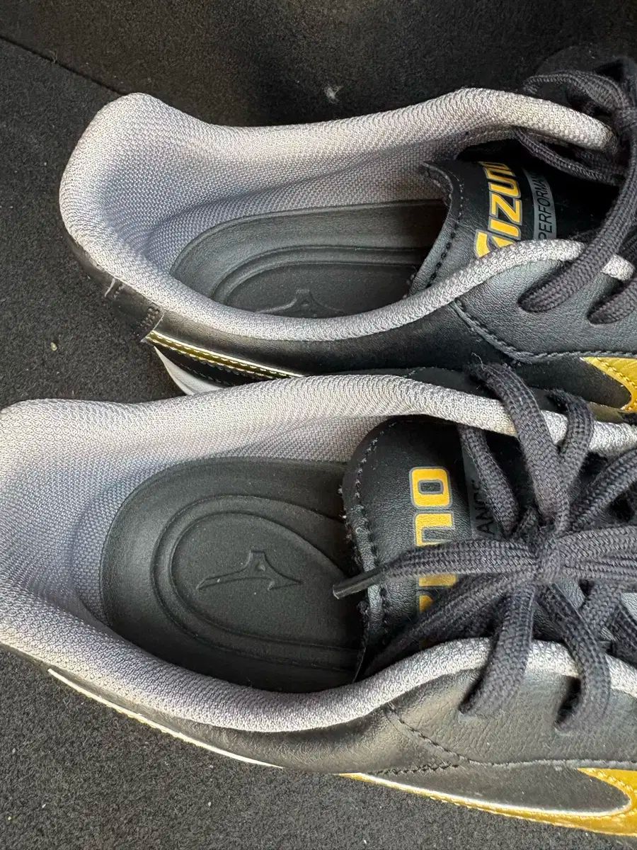 ミズノ モレリア サラ Classic TF black g LLC-HASEGAWATOSO_COM