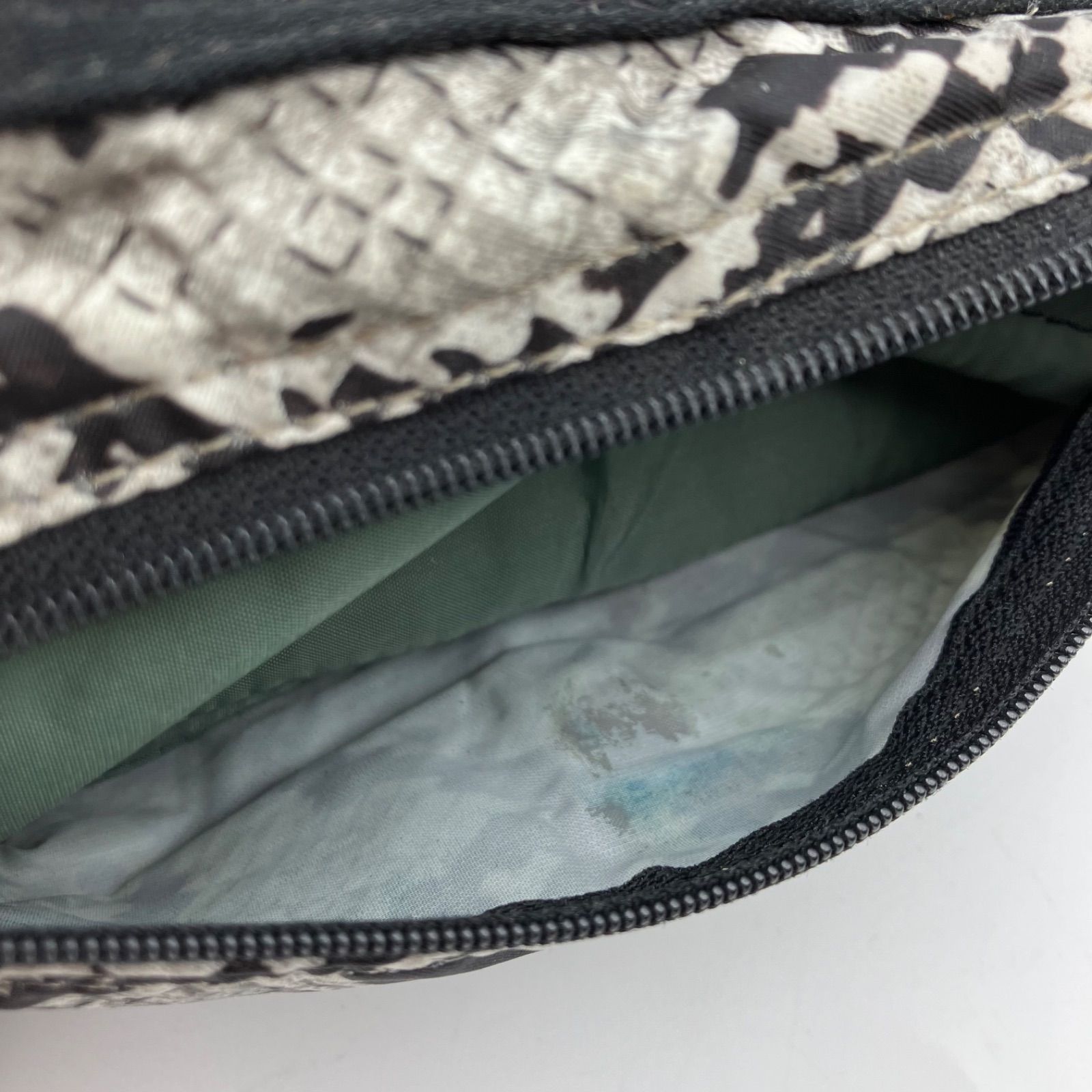HEAD PORTER ヘッドポーター パイソン柄 長財布 三つ折り