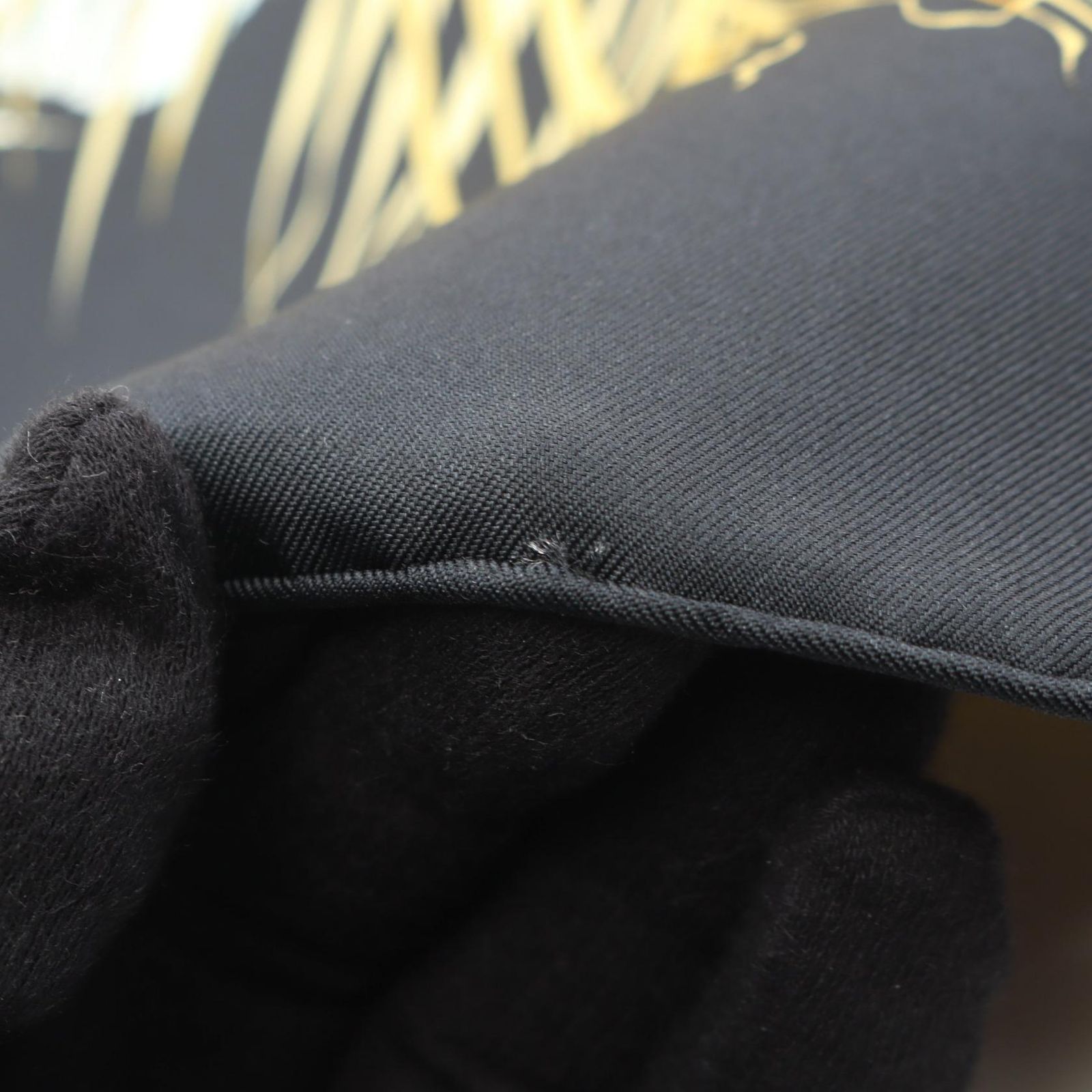 エルメス HERMES スカーフ カレ90 TURBANS DES REINES ブラック シルク